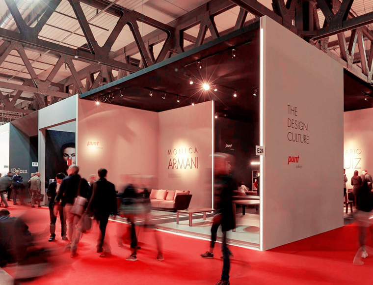 Le groupe Madeplax au salon du meuble de Milan.