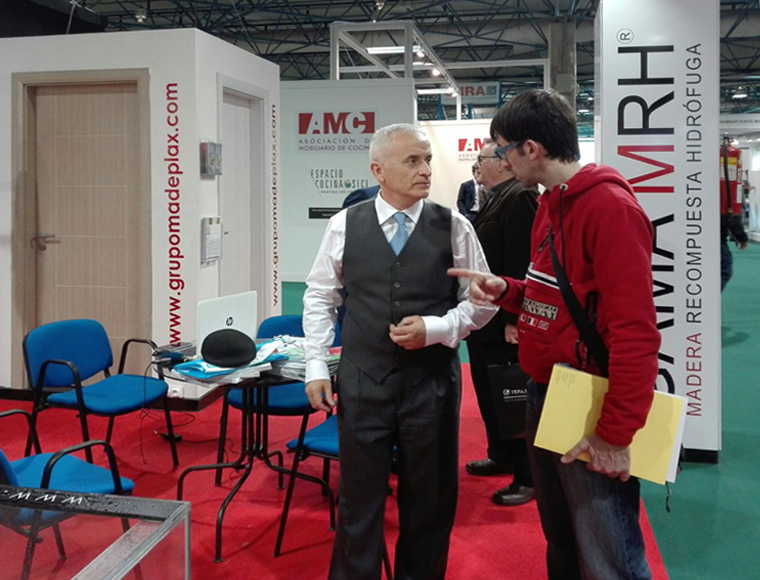 El Grupo Madeplax presenta la gama MRH en la feria Maderalia