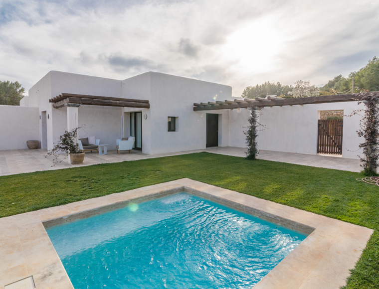 El Grupo Madeplax recibe carta de satisfacción del Ibiza Land Hotels por el trabajo realizado en el proyecto Safragell Ibiza Suites Spa
