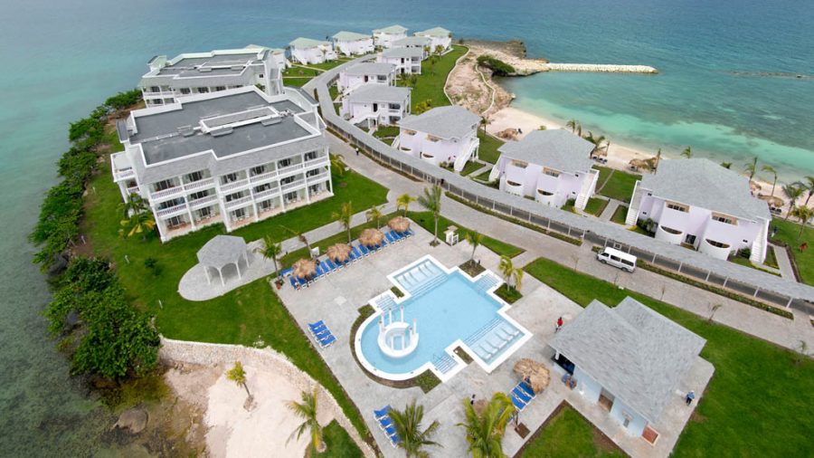 Grand Palladium Lady Hamilton Resort