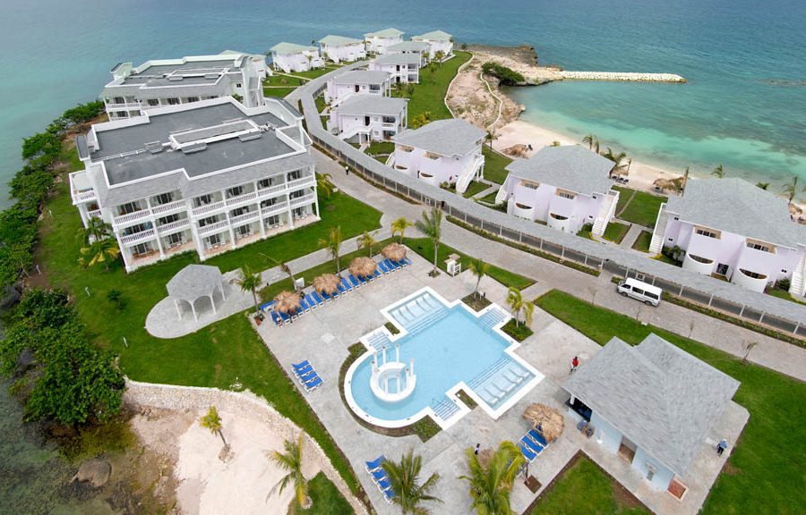 Grand Palladium Lady Hamilton Resort