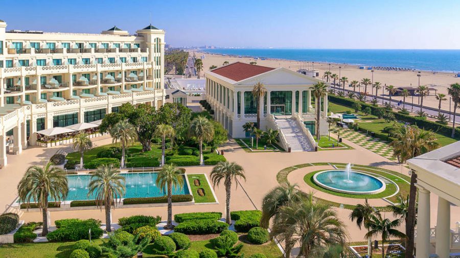 Las Arenas Balneario Resort