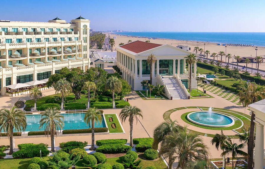 Las Arenas Balneario Resort