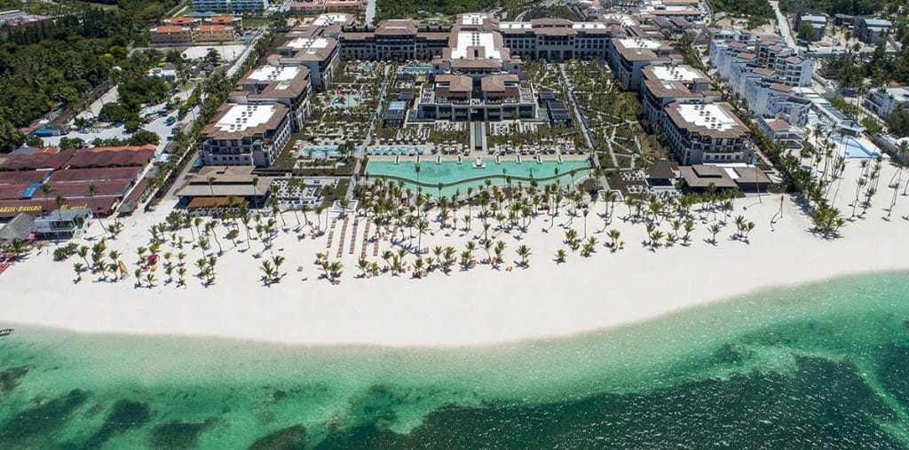 Lopesan Costa Bávaro spa resort, reformado por Madeplax